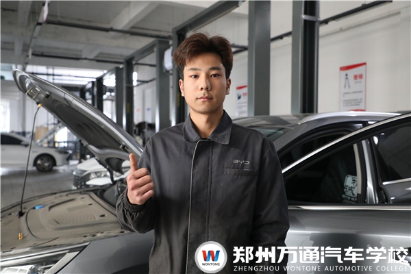 優秀畢業學子 | 楊威：選擇和努力同樣重要！