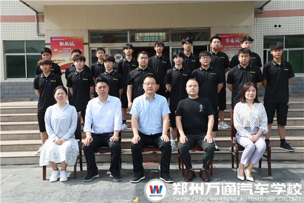 崗前強化班開班，助力萬通學(xué)子贏在起跑線！