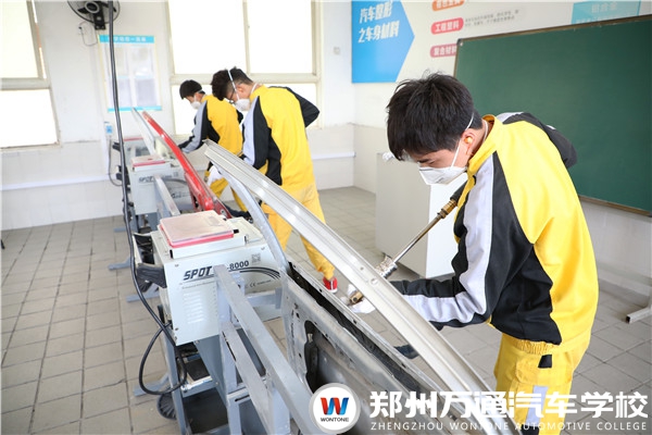 2021中考新政策已出!面臨分流的學生該如何選擇?
