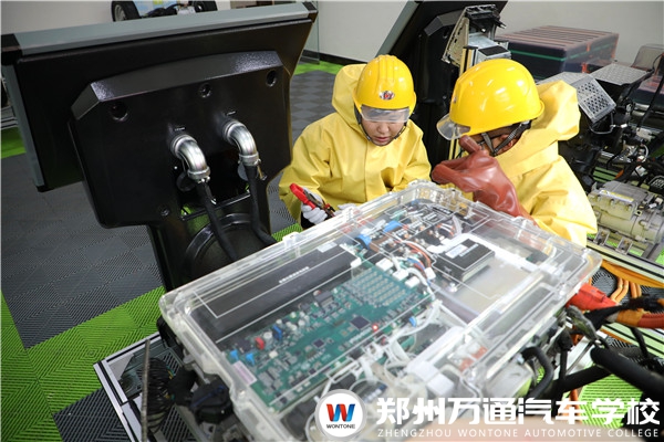 考不上高中，為什么他們大都選擇長期專業?