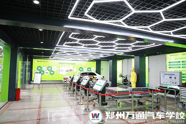 站在新能源汽車的時代“風口”上，你還在猶豫學什么嗎？
