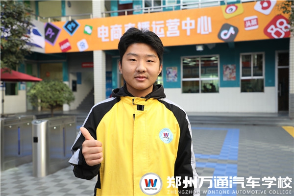 新生故事 | 范文昌：“打工人”確實很苦!“電商夢”卻很美妙!