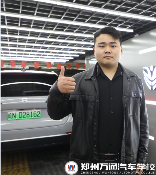 優(yōu)秀學(xué)子趙江玲.jpg