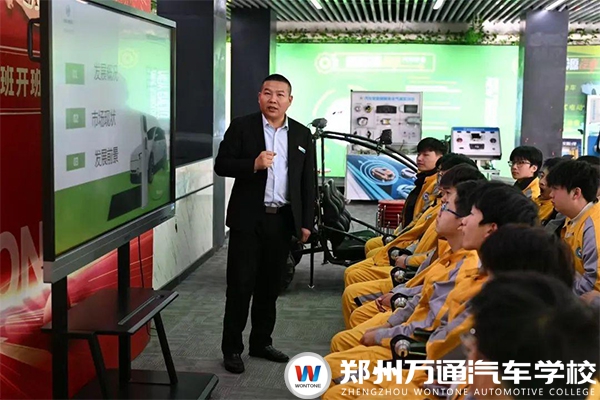 校企共建|企業總監進校園助力學子學習發展