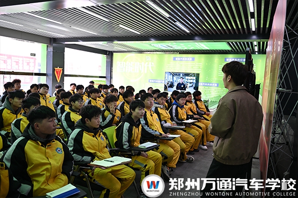 12.132優(yōu)秀學(xué)子麻昆鵬.jpg