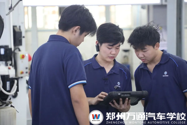 7月8日優(yōu)秀學(xué)子陳凱2.jpg